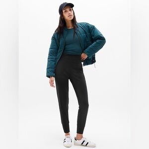 Athleta size M Black Venice High Rise Jogger Pant